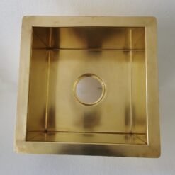 Handmade 400mm x 400mm Outdoor Unlaquered Brass Sink